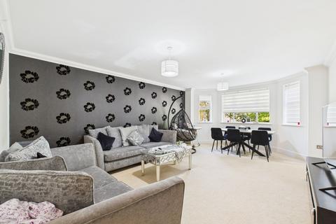 Westfield Park, Pinner, HA5 2 bed flat for sale
