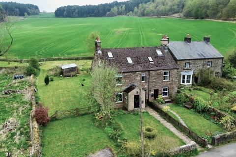 The Mires, Birchover, Matlock DE4 4 bed cottage for sale