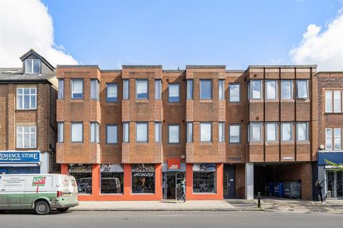 Flat 8 Victoria House117