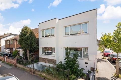 Foxberry Road, Brockley, London, SE4 3 bed flat for sale