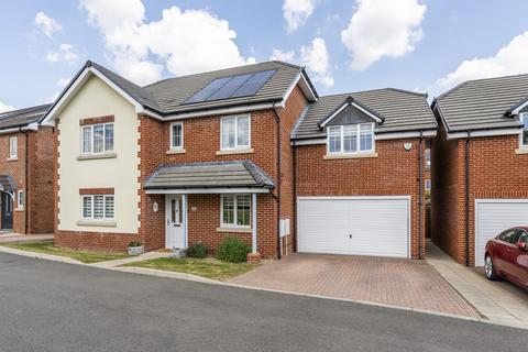 Oakeley Vale, Bursledon, Southampton.... 5 bed detached house for sale
