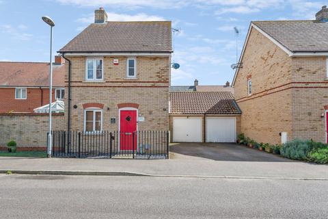 Daisy Lane, Stotfold, Hitchin, SG5 3 bed link detached house for sale