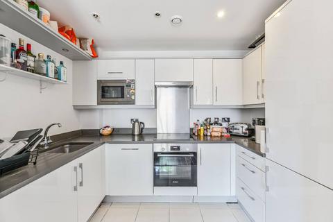 Eltringham Street, Wandsworth Town... 2 bed flat for sale