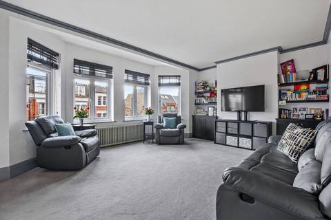 Cholmley Gardens, West Hampstead... 3 bed flat for sale