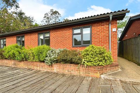 The Lakes, Main Road, Rookley 2 bed bungalow for sale
