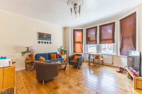 Culverley Road, SE24 2 bed flat for sale