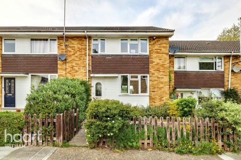 Alan Road, Witham 3 bed terraced house for sale