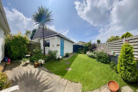 Pennard Drive, Pennard, Southgate... 3 bed semi
