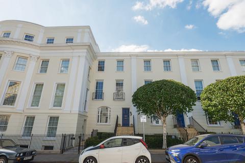 Priory Street, Cheltenham... 2 bed apartment for sale