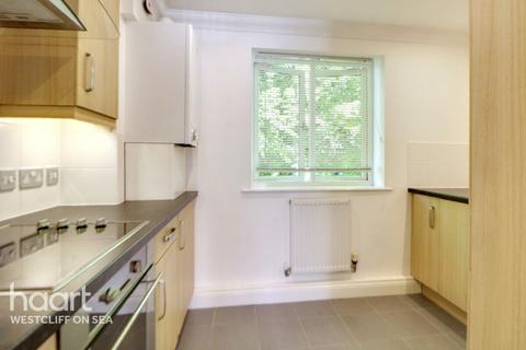 Prince Avenue, Westcliff