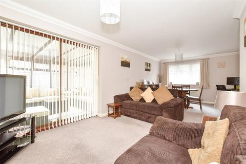 Oaks Close, Chichester PO20 3 bed detached house for sale