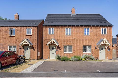 Beech Road, Launton, OX26 3 bed semi
