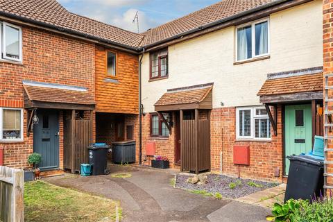 Barnfield Way, Hurst Green 3 bed terraced house for sale