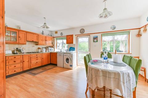 Strathyre Avenue, Norbury, London, SW16 3 bed end of terrace house for sale