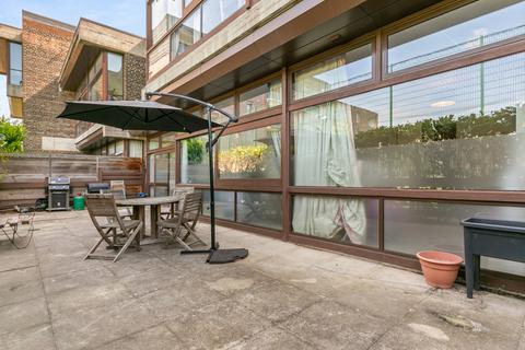 Cabanel Place, London, SE11 2 bed apartment for sale