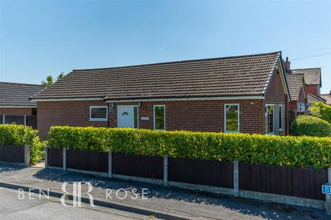Brookdale, Preston PR4 3 bed detached bungalow for sale
