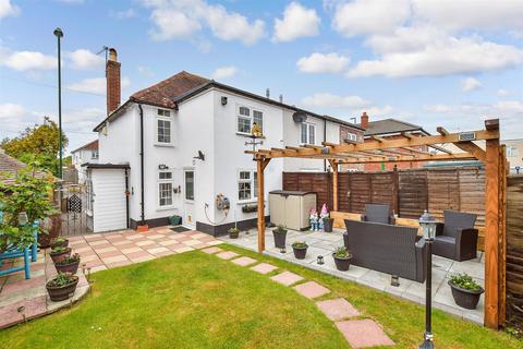 Flansham Lane, Bognor Regis, West Sussex 2 bed semi