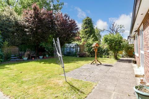 Williams Place, Ewhurst GU6 2 bed detached bungalow for sale