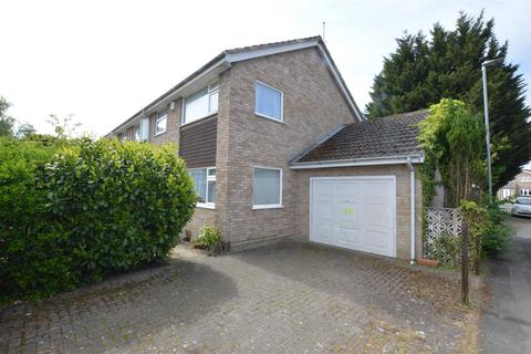Hayward Avenue, Loughborough LE11 3 bed house for sale