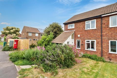 Spacious family living in central... 4 bed end of terrace house for sale