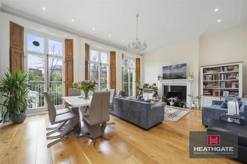 Buckland Crescent Belsize Park NW3 2 bed flat for sale