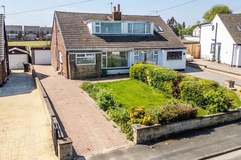 Kingsdale Gardens, Drighlington... 4 bed bungalow for sale