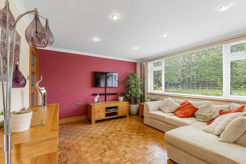 Bramley Hyrst, South Croydon, CR2 2 bed flat for sale