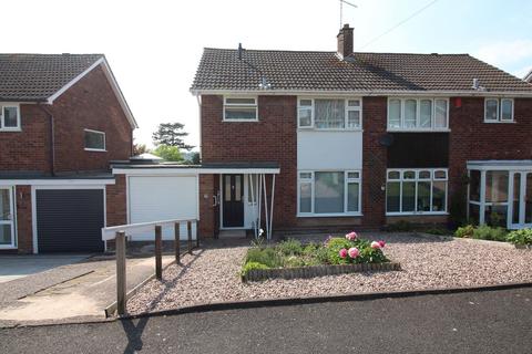 Maidstone Drive, Stourbridge DY8 3 bed semi