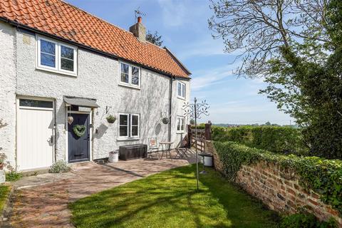 Strait Lane, Hurworth, Darlington 3 bed semi