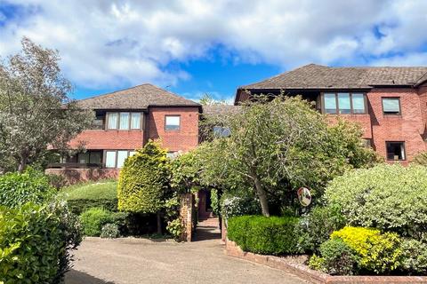 High Road, Bushey Heath, Bushey 2 bed apartment for sale