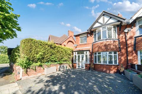 Broadway, Royton, Oldham, OL2 3 bed semi