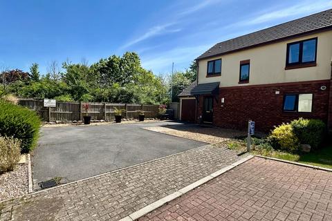 Nightingale Close, Torquay, TQ2 7ST 3 bed semi