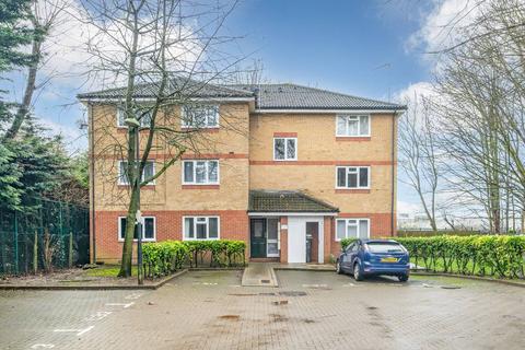 Cambridge Close, Neasden, London, NW10 1 bed flat for sale