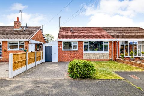 The Deansway, Kidderminster... 2 bed bungalow for sale
