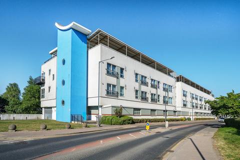 Canal Road, Gravesend, Kent 2 bed apartment for sale