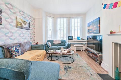 Sumatra Road, West Hampstead, London... 2 bed flat for sale