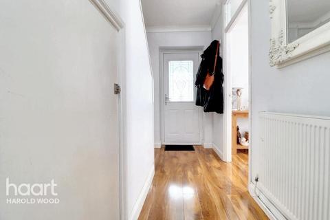 Keighley Road, Romford 3 bed end of terrace house for sale