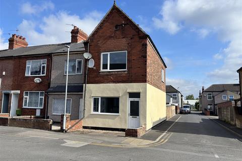 Fifth Avenue, Goole 3 bed end of terrace house for sale