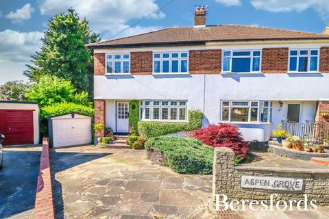 Aspen Grove, Upminster, RM14 3 bed semi