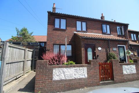High Street, Bridlington YO15 2 bed end of terrace house for sale
