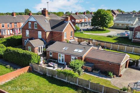 Laughton Road, Sheffield S25 5 bed semi