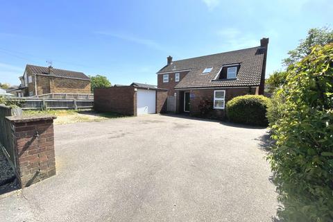 Church Road: Wisbech St Mary 5 bed detached house for sale