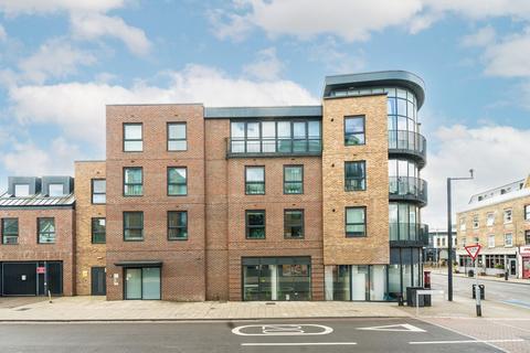 Trevelyan Road, London SW17 2 bed flat for sale