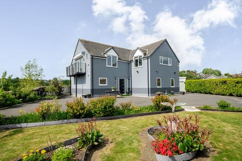 Cliffe End Road, Huddersfield, HD3 5 bed detached house for sale