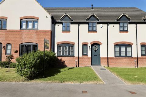 Pymhurst Crescent, Wawne, Hull 3 bed terraced house for sale