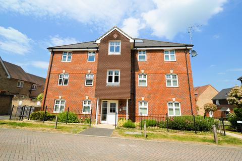Gomer Road, Bagshot 2 bed flat for sale
