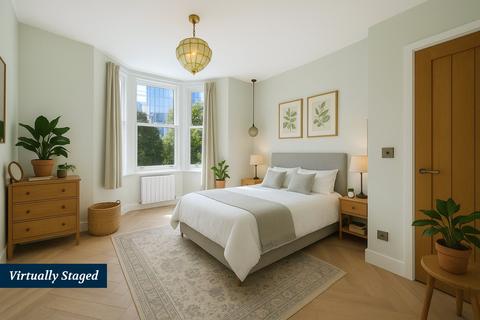Ingham Road, West Hampstead, NW6 2 bed flat for sale