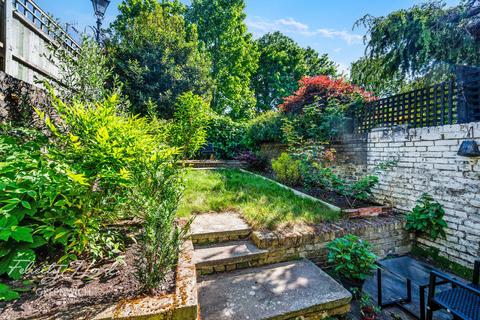 Annandale Road, Greenwich, SE10 2 bed flat for sale