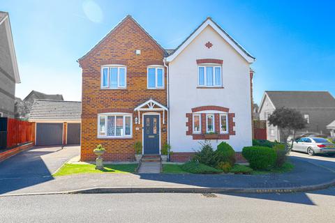 Braintree CM7 4 bed detached house for sale