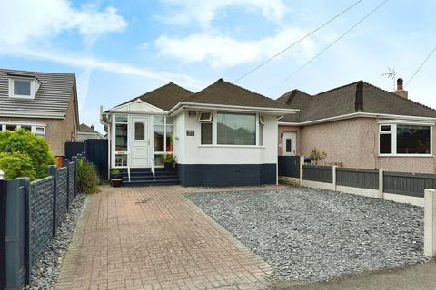 Dyserth Rd, Rhyl, Denbighshire, LL18 4DU 2 bed detached bungalow for sale
